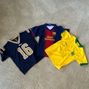 BOYS NFL AND SOCCER JERSEY LOT (sz M-L)